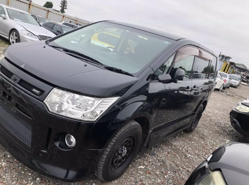 Mitsubishi, Delica Bonnet 5Th Gen 07- (Import) - image 2 of 3