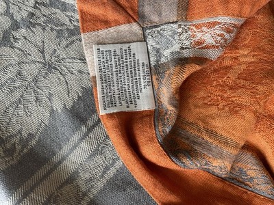 Williams Sonoma Jacquard Tablecloth 99” x 67