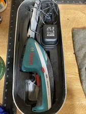 Hedge Trimmer Bosch Isio Cordless 