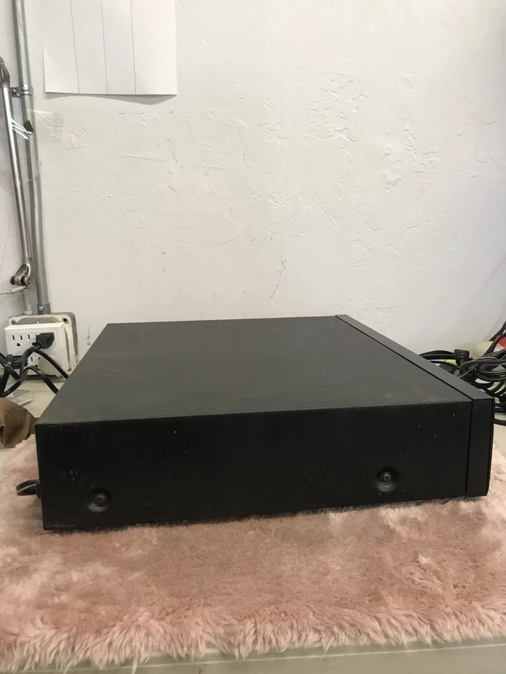 Reproductor de discos compactos Yamaha Natural Sound CDC-645 Foto 2 de 4