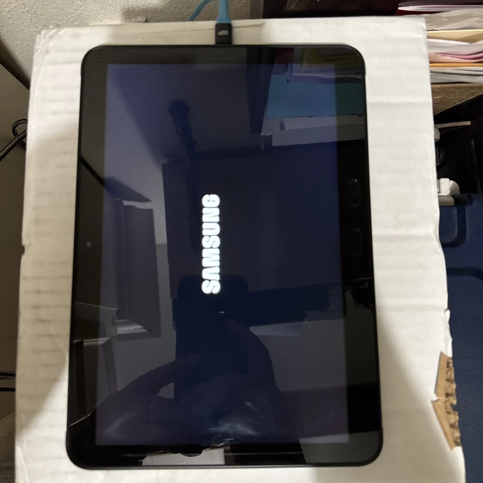 Galaxy Tab Active Pro 10.1 Cellular / WiFi - Image 2 of 3