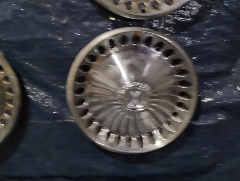 Juego de tapacubos tapacubos Plymouth Barracuda Satellite Duster 1970 1971 1972 Foto 4 de 4