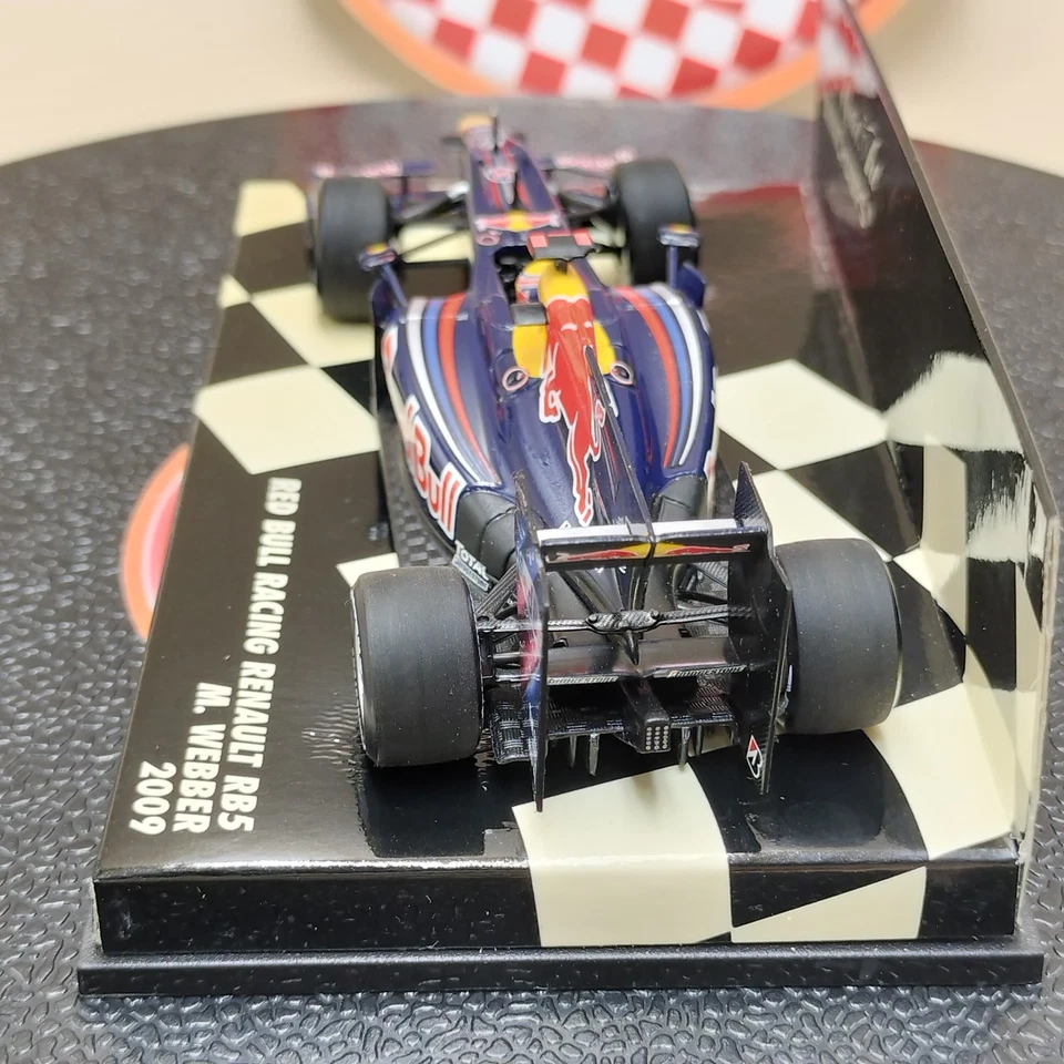 MINICHAMPS 1/43 Red Bull Racing Renault RB5 Mark Webber 2009 400090014 - Image 4 of 4