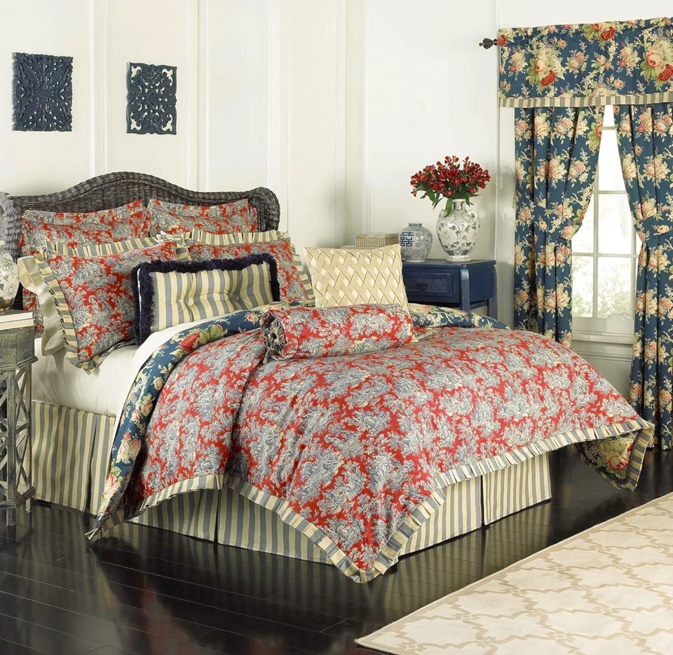 Waverly Sanctuary Rose Modern Farmhouse Floral Reversible Comforter 80"x90" - Image 2 of 4