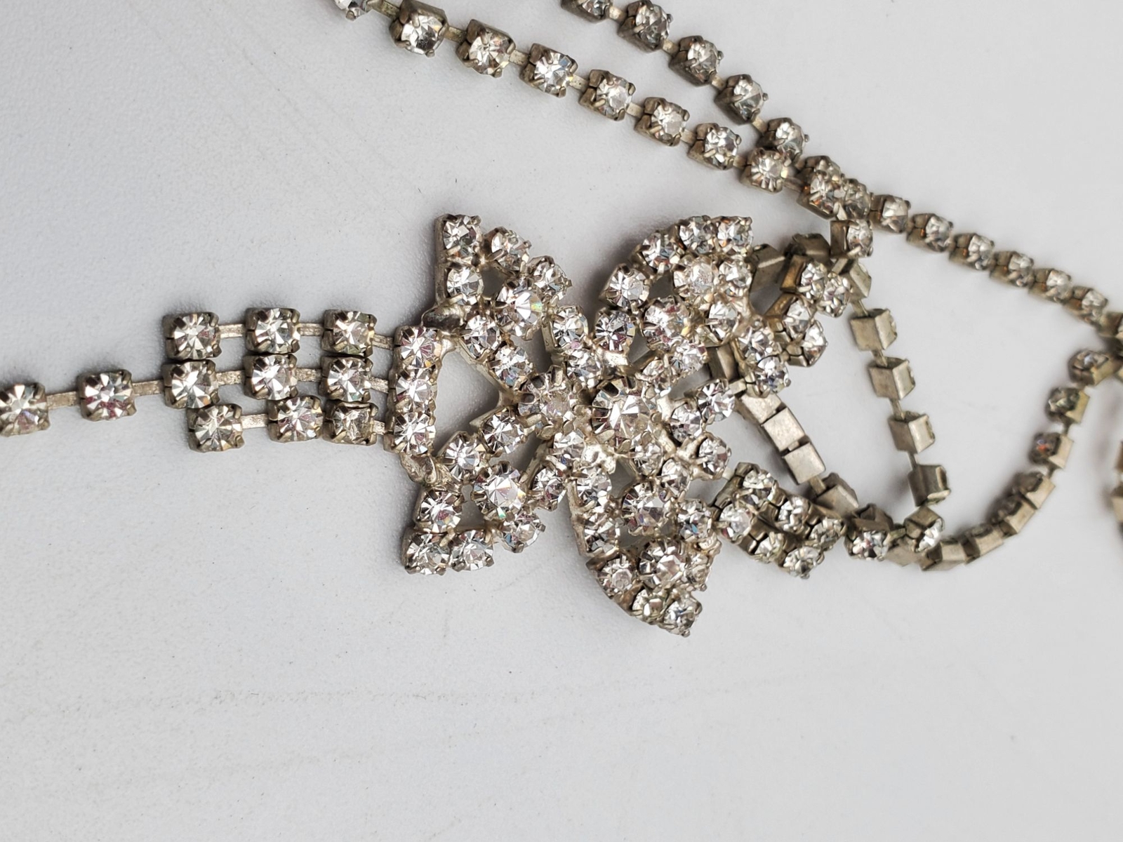 Silver tone Rhinestone Butterfly shape chain  nec… - image 10