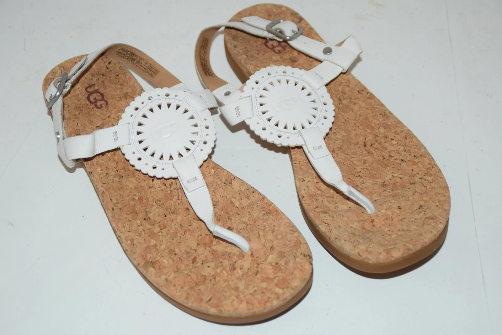 Scarpe donna UGG AYDEN II T Strap sandali bassi in pelle 1094930 BIANCO