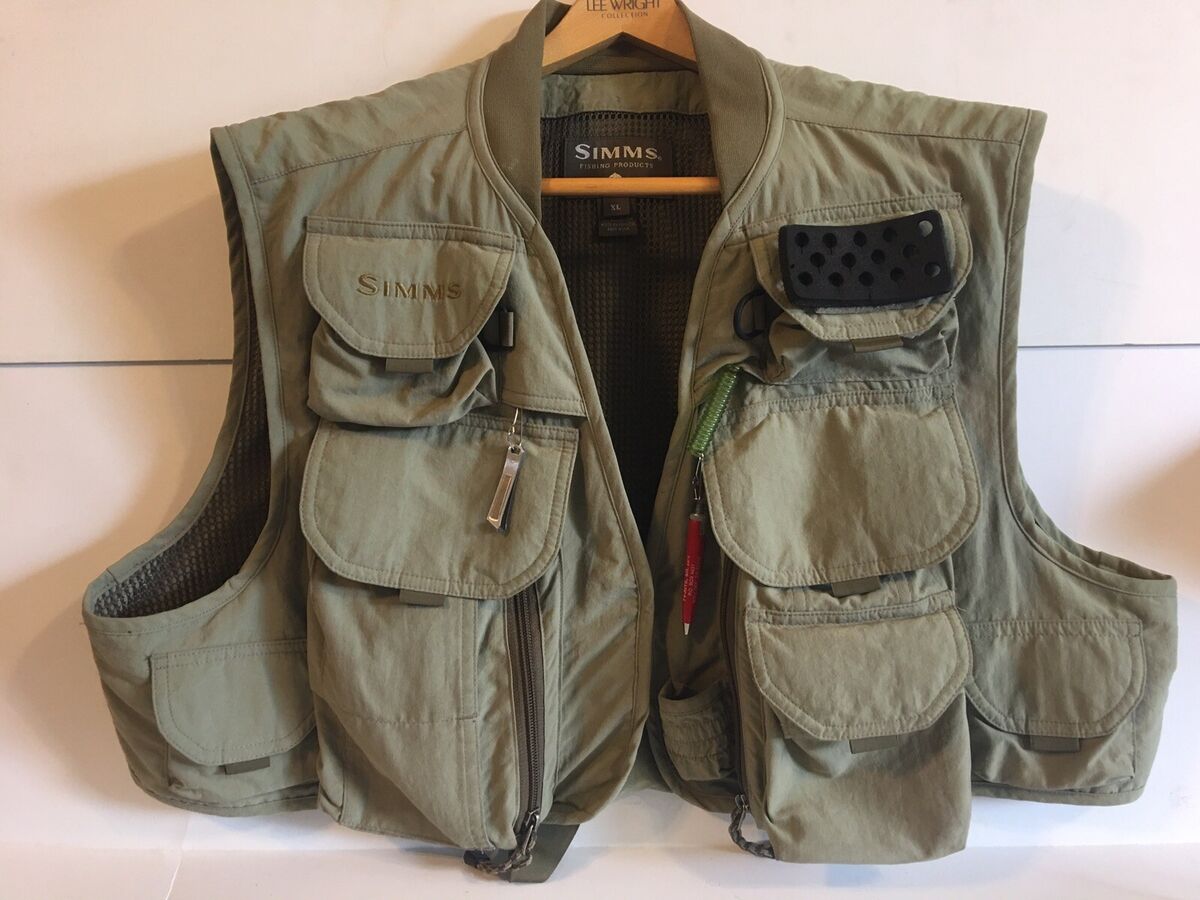 Simms Fly Fishing Vest….. Men’s Size XL “NICE”