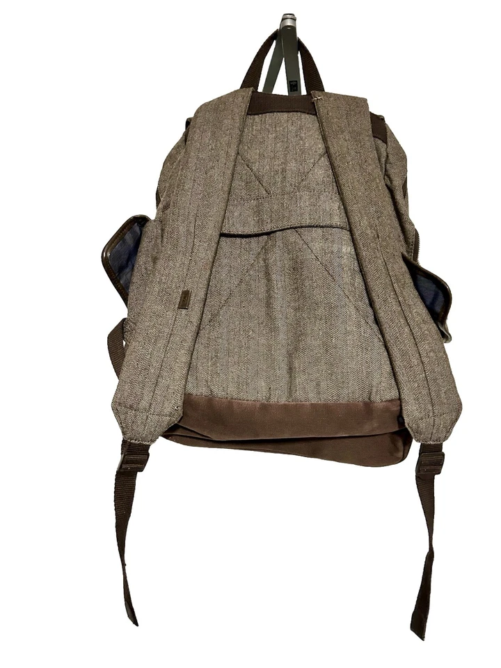 Mochila para computadora Cutter & Buck Pacific 17” de colección - Edición “Portland” en relieve Foto 4 de 4