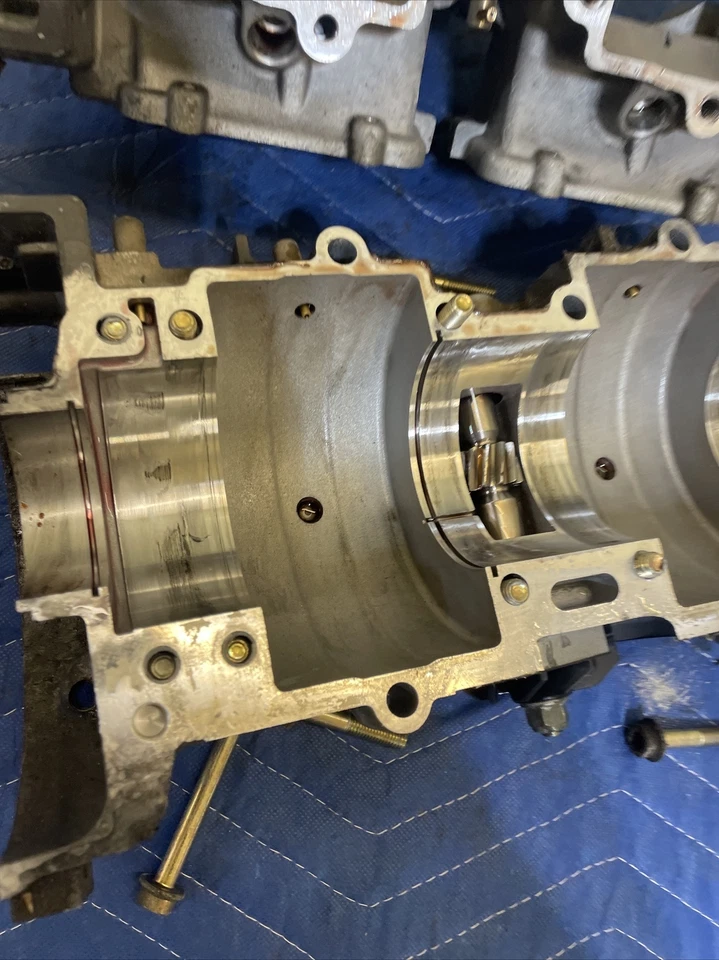 Juego de mitades de cárter con inyección de combustible Polaris Rmk 600 2008 par 142 Foto 3 de 4