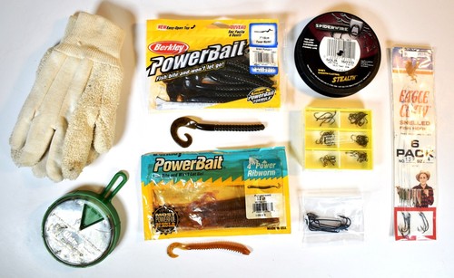 381-Piece BASS TACKLE BOX FISHING KIT - Lures Crankbait Spinnerbait Bagley's ... - Picture 7 of 8