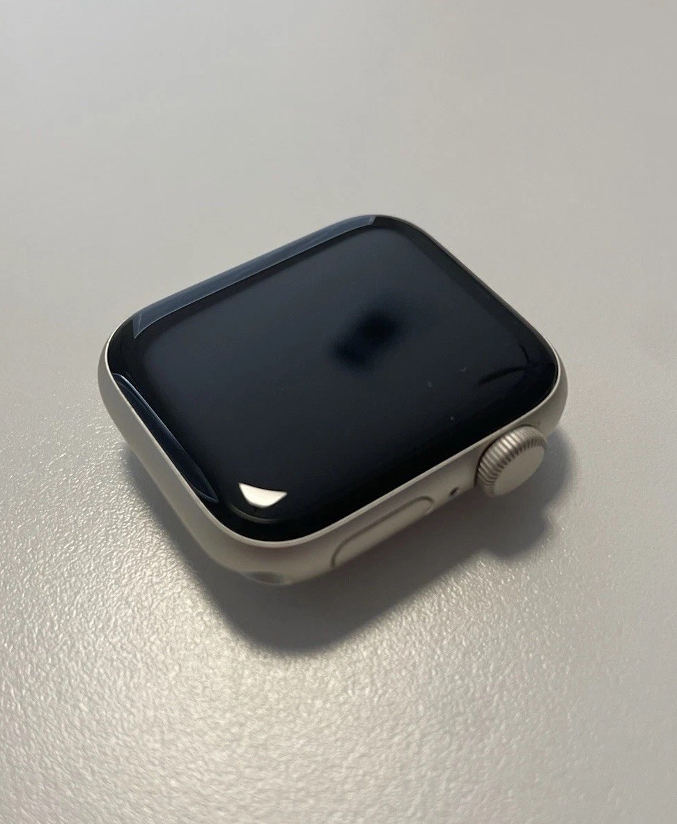 Apple Watch SE 40mm Silver Aluminum GPS Smartwatch-image