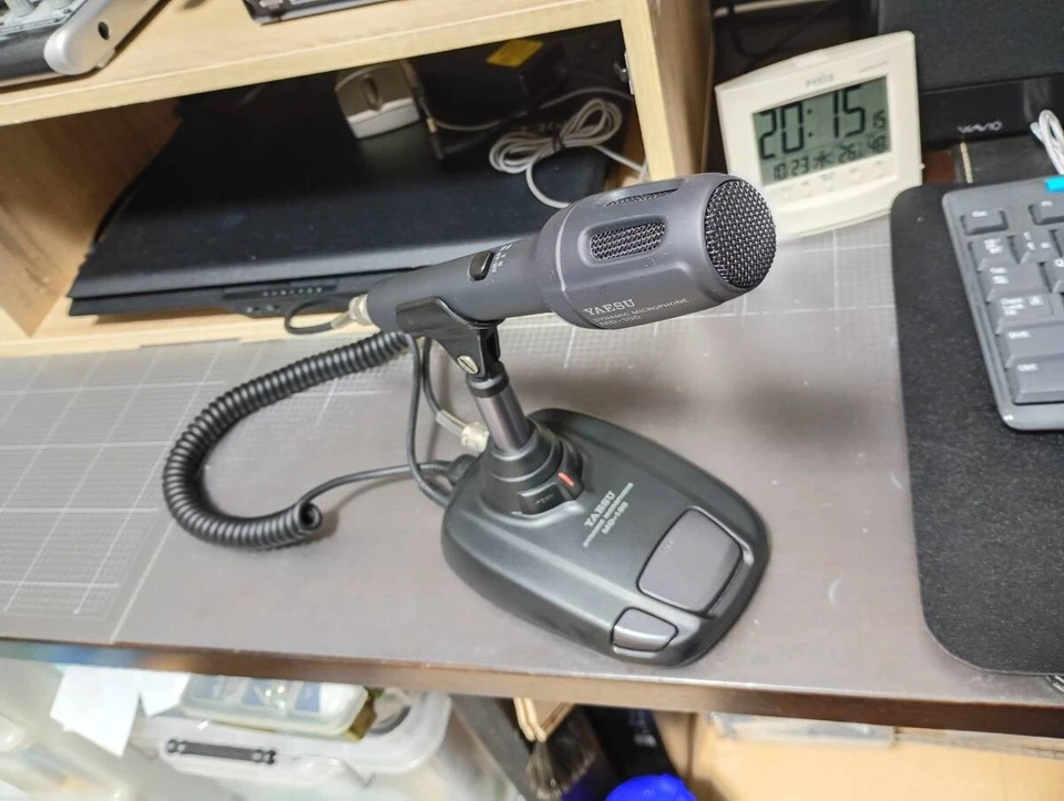 Micrófono dinámico de escritorio Yaesu MD-100A8X funcionando envío rápido Foto 2 de 3