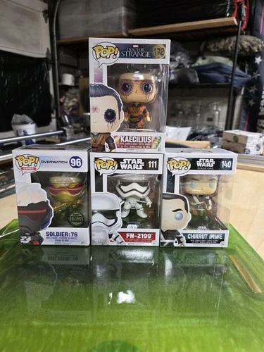 Funko Pop! Vinyl: Star Wars - Chirrut Imwe #140 Plus For Free Pop Figurines