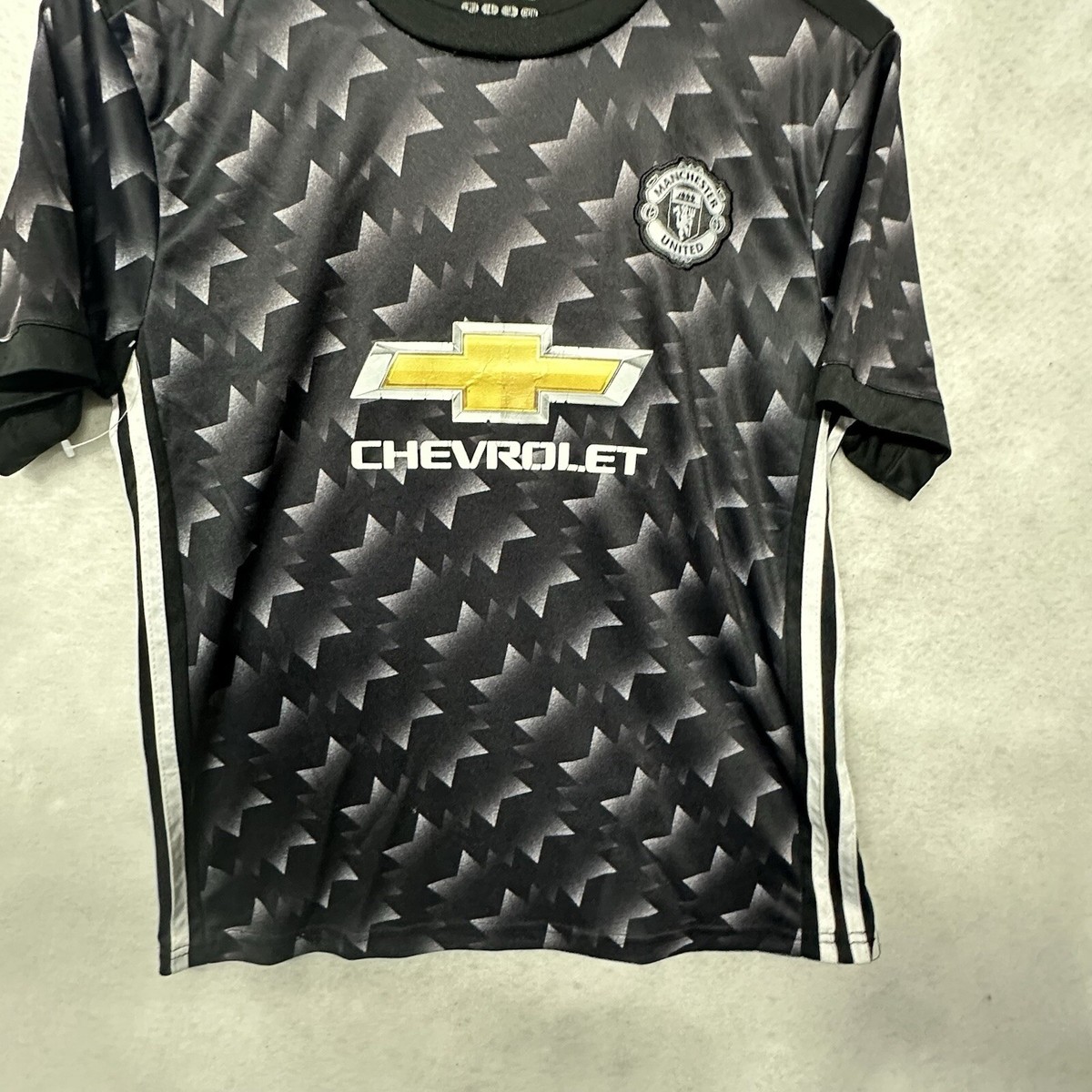 16-17 マンU ポグバ #6 Lサイズ 16-17 マンU ポグバ #6 Lサイズ