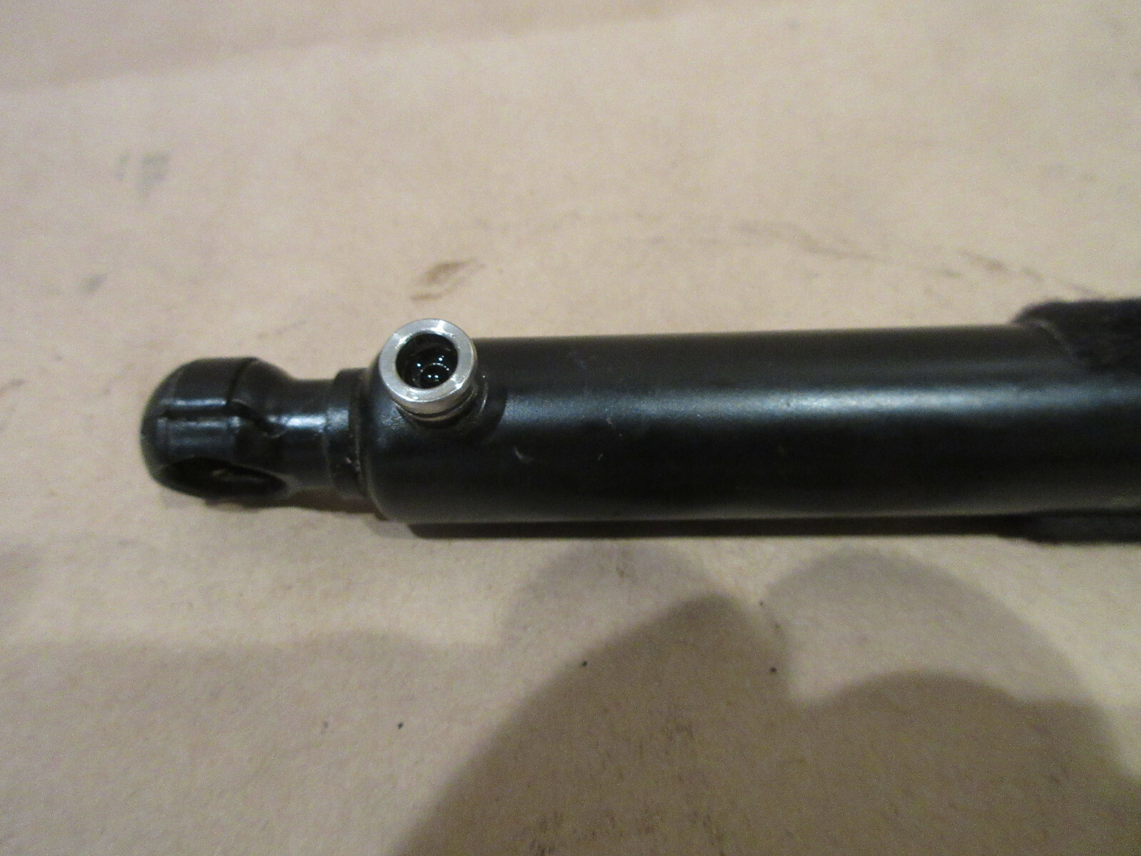 Ferrari California RH Rear Piston / Ram For Convertible Top P/N 81860400