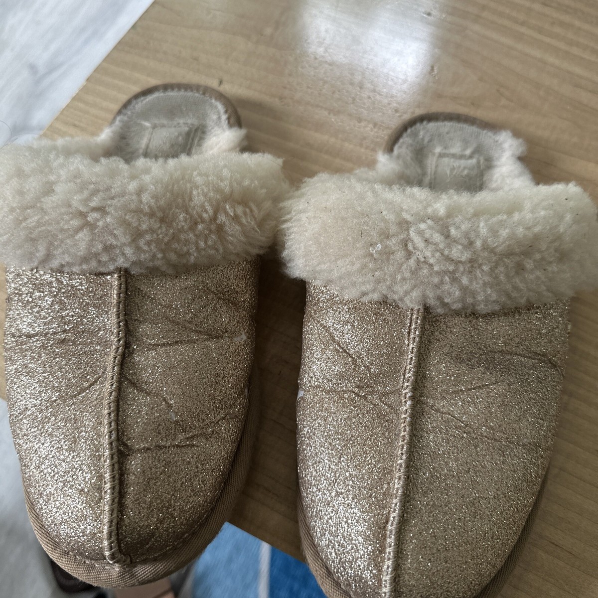 【UGG】Scuffette II 5カラー 海外限定 UGG Scuffette II Sparkle Gold Slippers 6 | eBay