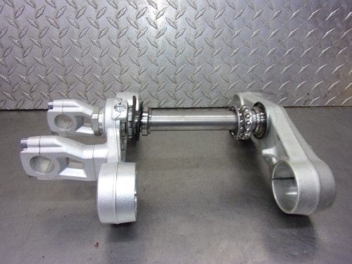 969 A TRIUMPH TIGER XC 800 2013 OEM TRIPLE TREE - Imagen 3 de 10