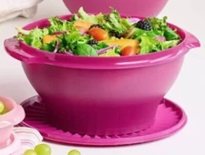 Tupperware LARGE SERVALIER SALAD SERVING BOWL Dark Pink ~ 17 Cup ~ BRAND NEW!