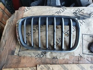 Original BMW X1 F48 Kühlergrill Rechts 7354824 10.2015-2019