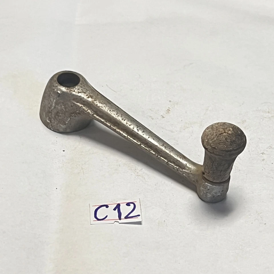 Used Original 1939 1940 41 42 43 1949 Chevy GMC Truck Window Crank #C12 / OTH-B5 - Изображение 3 из 4