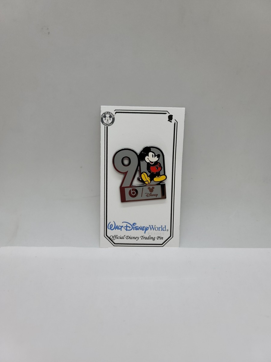 ディズニーピン 51GpPSvElTL._UF350,350_QL50_.jpg