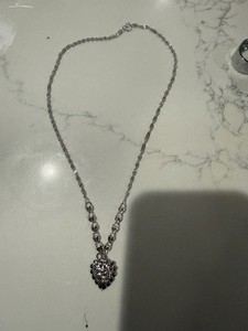Authentic 18k White Gold Plated Silver Vintage Hearts Necklace With Twisted Chain