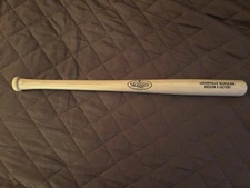 Louisville Slugger Museum and Factory 18” Mini Wooden Baseball Bat Souvenir