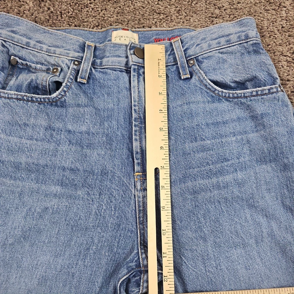 Alice Olivia Jeans Womens 29 High Rise Distressed Light Wash Denim USA 28x30 - Image 4 of 4