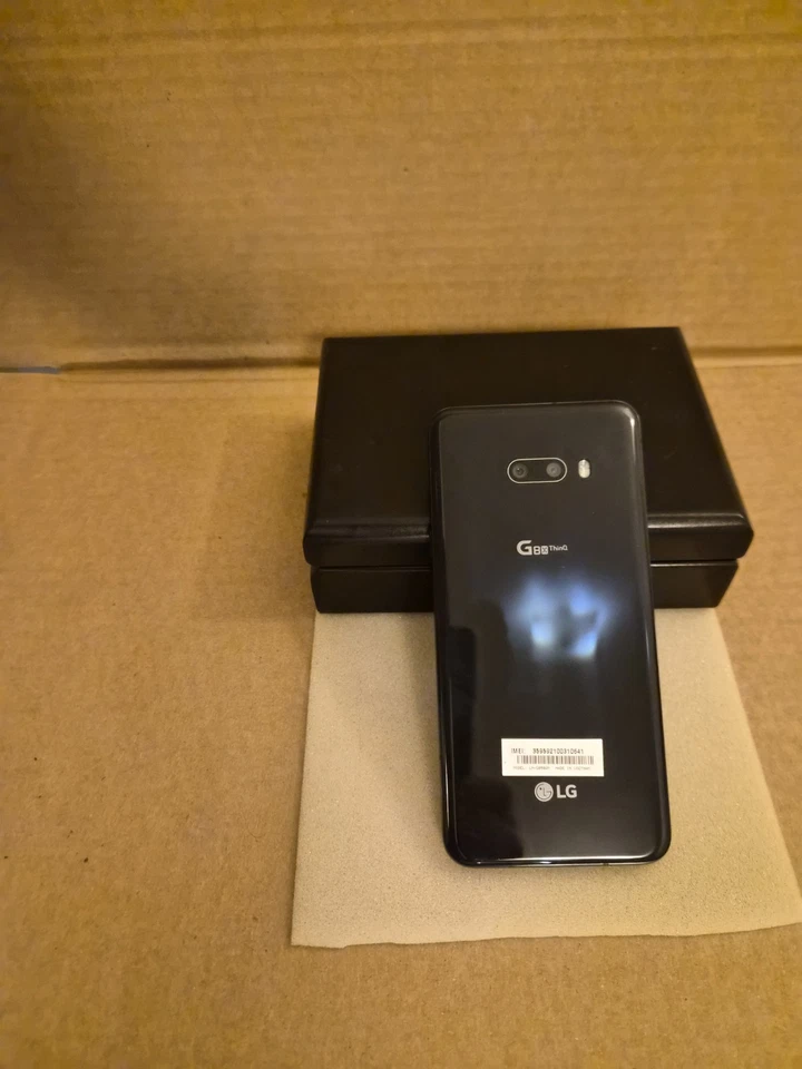 LG G8X ThinQ paquete usado Foto 2 de 4
