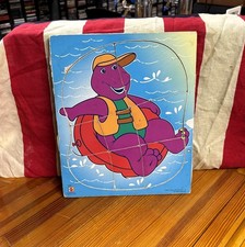 BARNEY  FRIENDS wooden tray puzzle PBS children  s television 2001 vtg dinosaur