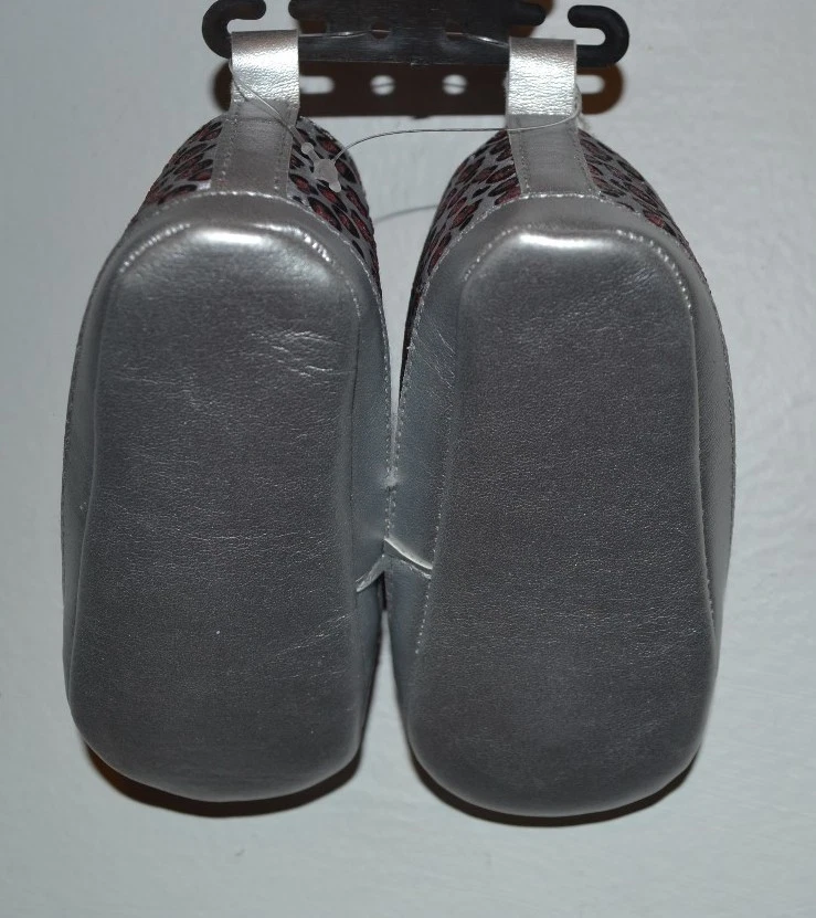 Zapatos de bebé con estampado de leopardo guepardo rosa brillo botines glamurosos suaves sin cordones Foto 4 de 4