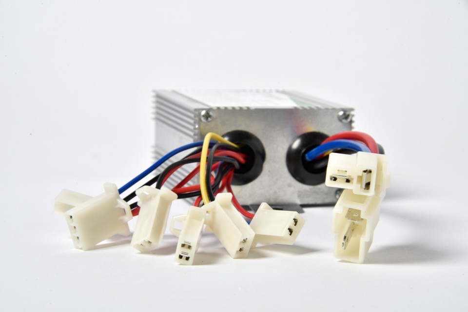 Razor E300/E325 Throttle Controller & 36V Over-Volt Kit - Electrical Upgrade Kit (No Battery)