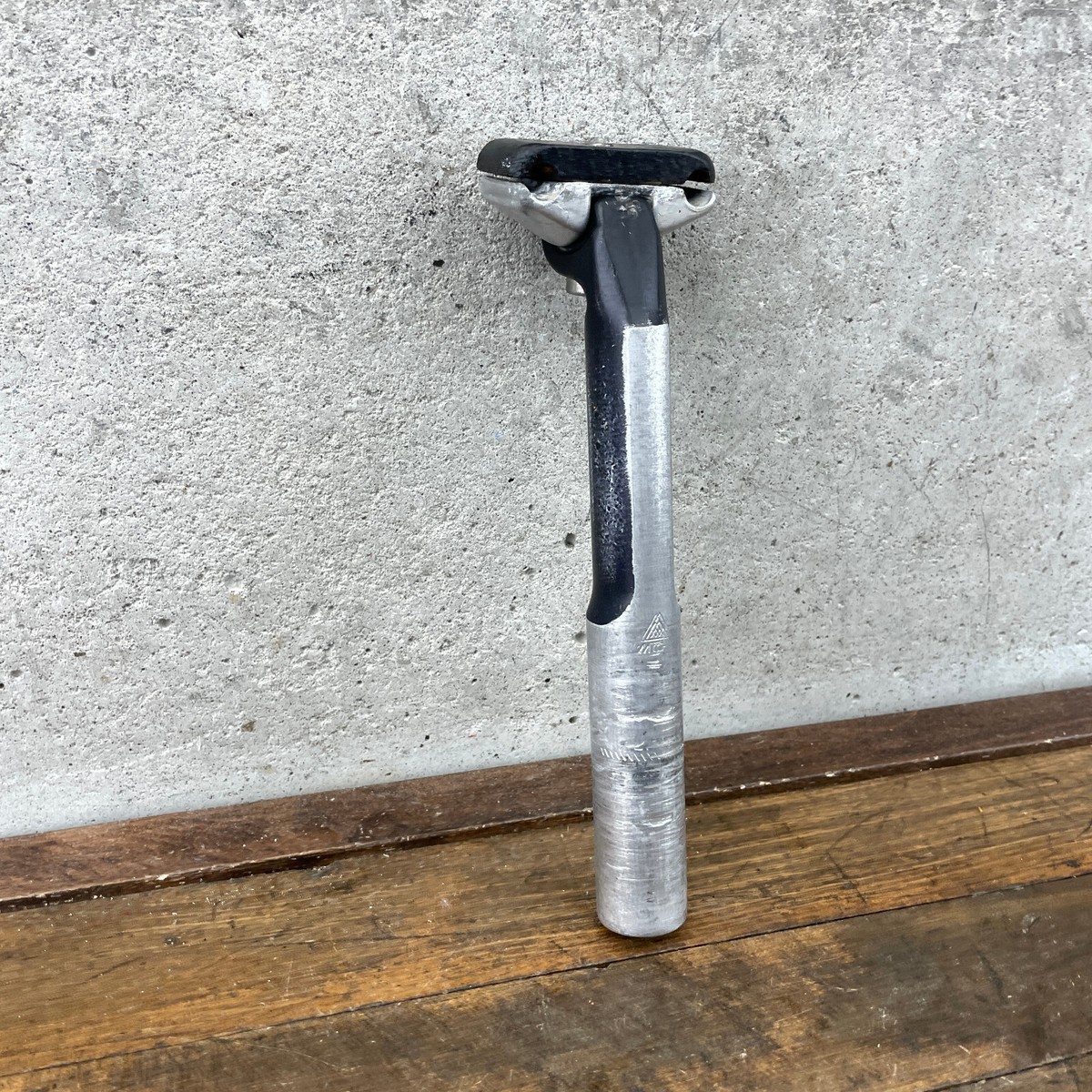 ビンテージ MICHE PRIMATO シートポスト 27.0 エアロ s-l1200.jpg