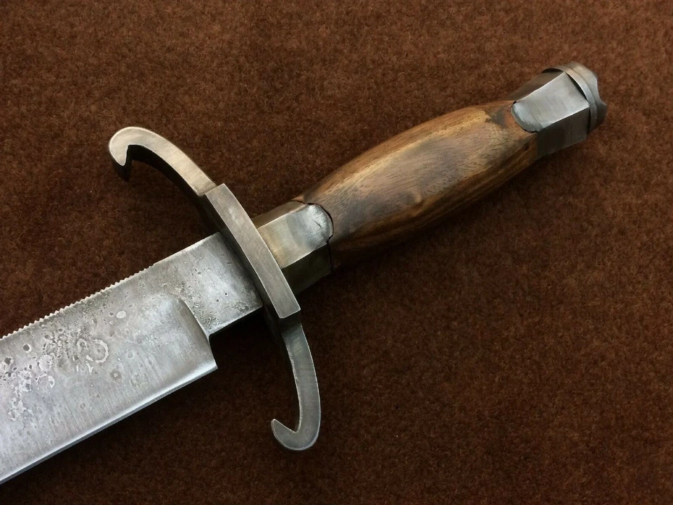 Cuchillo Bowie Bart Moore envejecido de acero al carbono hecho a mano personalizado, réplica CS01  Foto 4 de 4