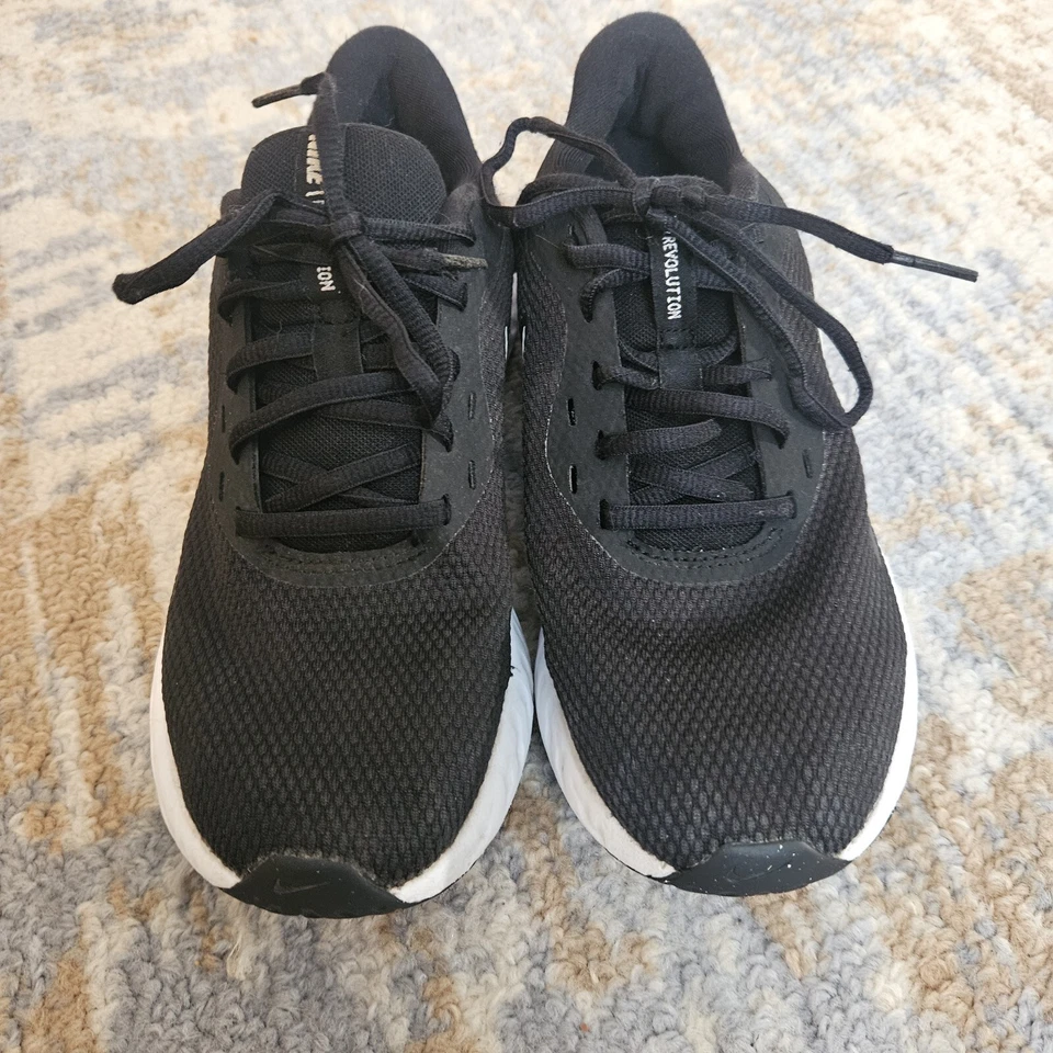 Size 7 - Nike Revolution 5 Anthracite W - Image 2 of 4