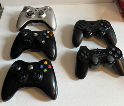 Lot Of 5 Controllers, (3) Xbox 360 Wireless, 1-Sony-PlayStation, 1-TTX Tech