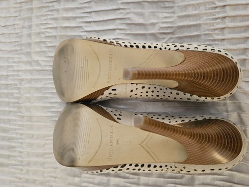 Enzo Angiolini Womens Natural Suede Beige Nude Perforated Platform Heels Sz 9M - Picture 3 of 3