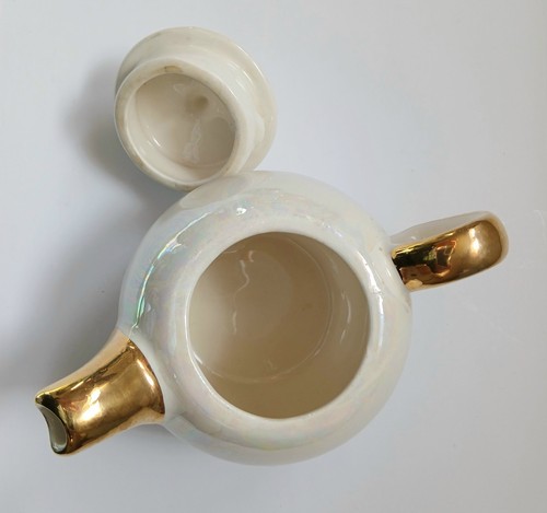 Lusterware Tea set with Tea Pot, Cream Pitcher and Sugar Bowl Opalescent & GoldA - Picture 15 of 19