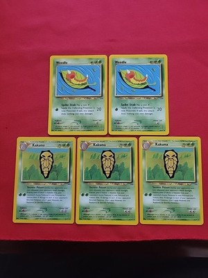 Pokemon: Weedle #70/75 & Kakuna #41/75 Neo Discovery 2001 Vintage - NM/LP - L85