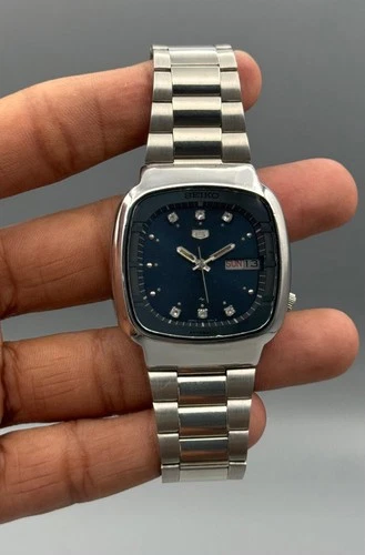 Vintage Seiko 5 Automatic Cal 7009-5160 17 Jewels Wrist Watch for Men's Japan