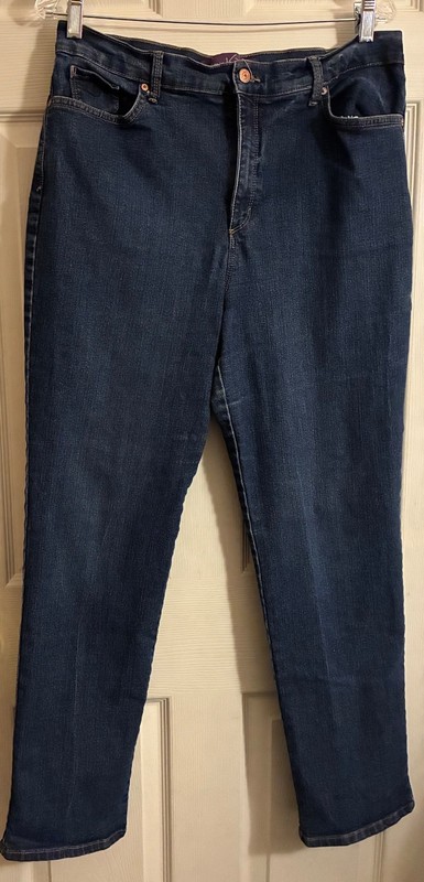 Gloria Vanderbilt Amanda Stretch Denim Blue Jeans Women’s  14 Actual 36 x 29.5”