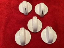 Lot Of 5 Frigidaire Stove Replacement Control Knobs White 3162230 KIP 6T52 Clean