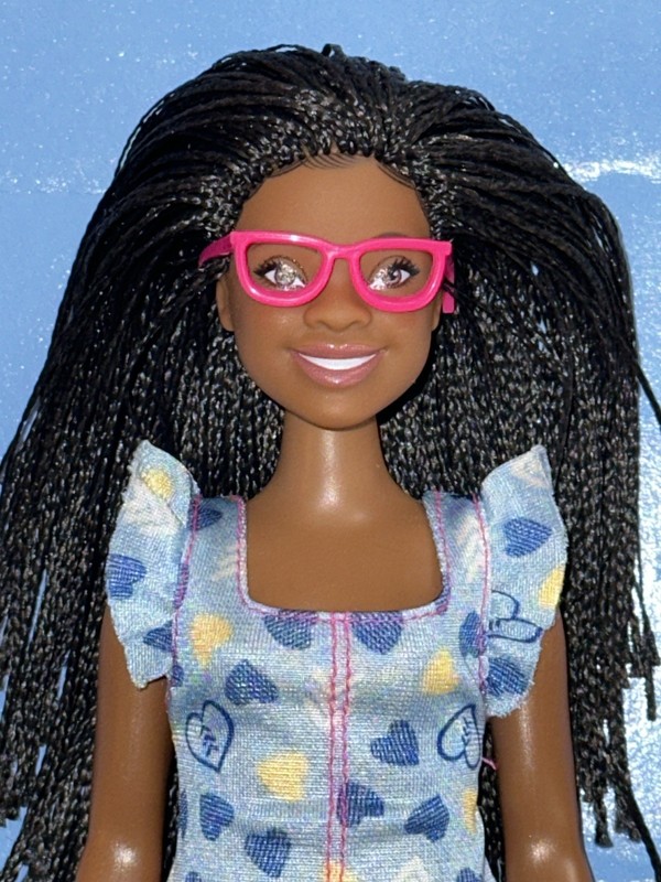 Fashionistas Barbie Doll Mint Mattel 