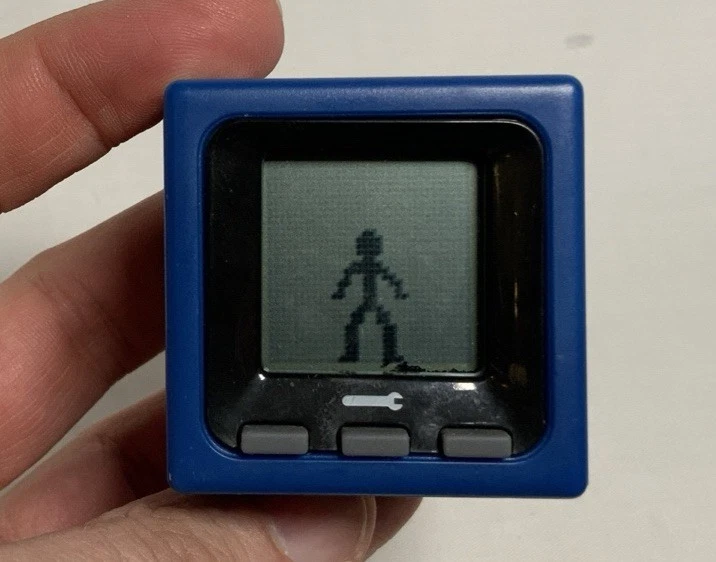 Juego de juguete electrónico Radica Cube World Handy Series 2 azul 2005 probado funcionando Foto 2 de 4