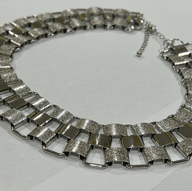 Silver Necklace. Beautiful & Heavy Weight. Adjustable. Night on the Town!