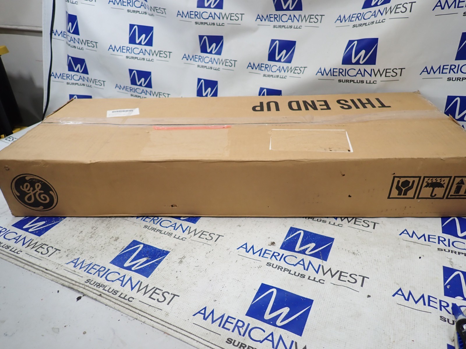 NEW GE TM30420R Main Breaker Outdoor 200 Amp 30 Spaces Panel P398