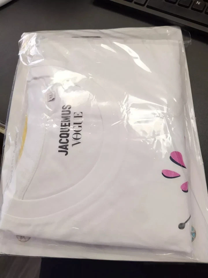 Magazine Jacquemus X Vogue Paris + T Shirt - Photo 3/4