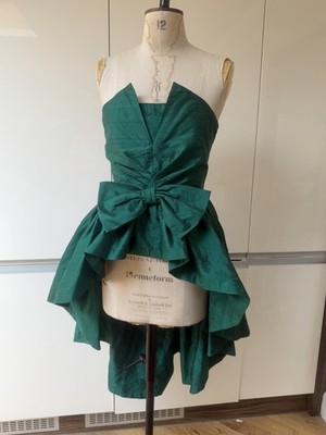Vintage Handarbeit Seide Top Schleife 80er grün Größe 8/10 Schwanz Fit & Flare trägerlos