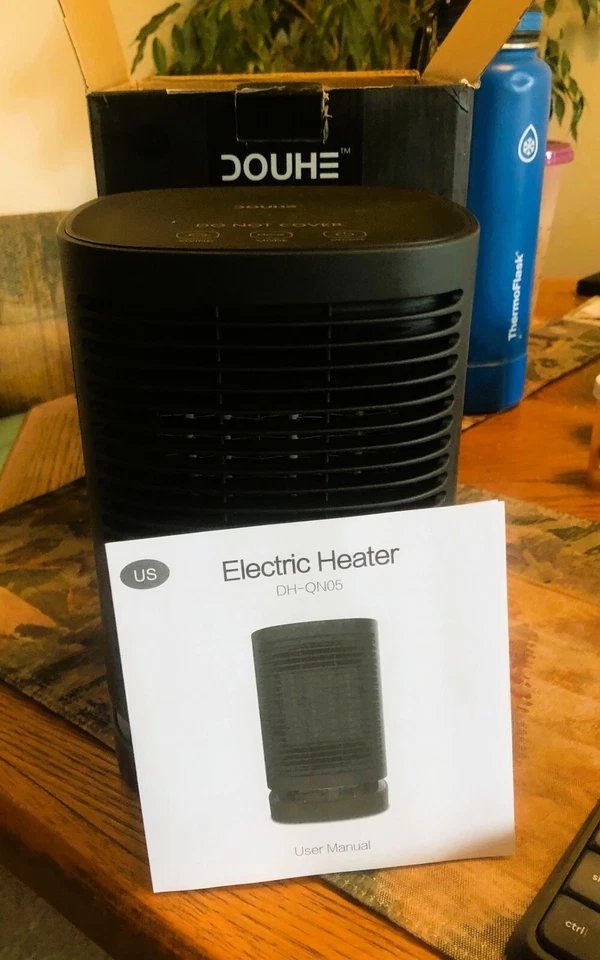 DOUHE DH-QN05 Corded Electric 950 W Personal Portable Electric Heater BLACK - Image 3 of 4