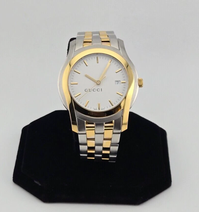 Montre homme Gucci série 5505 en acier inoxydable ton or   YA055214